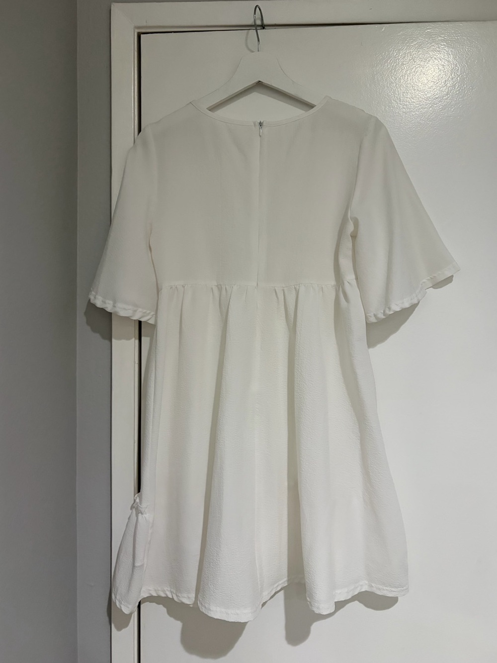 White Ruffle V-Neck Pool/Beach Coverup - Picture 2 of 3